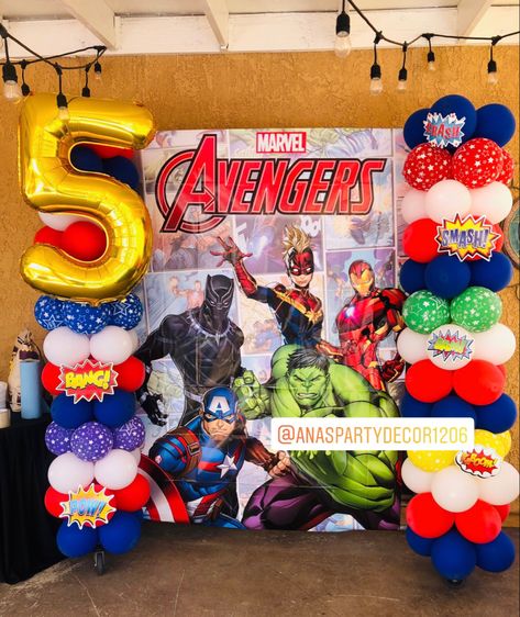 Ballon arch and Avengers backdrop✨Number 5 Avengers Backdrop Ideas, Avengers Birthday Backdrop, Avengers Balloon Arch, Avengers 5th Birthday Party, Avengers Balloon Garland, Avengers Party Ideas Decoration, 5th Birthday Ideas For Boys Themes, Marvel Themed Birthday Party, Avengers Theme Birthday Party