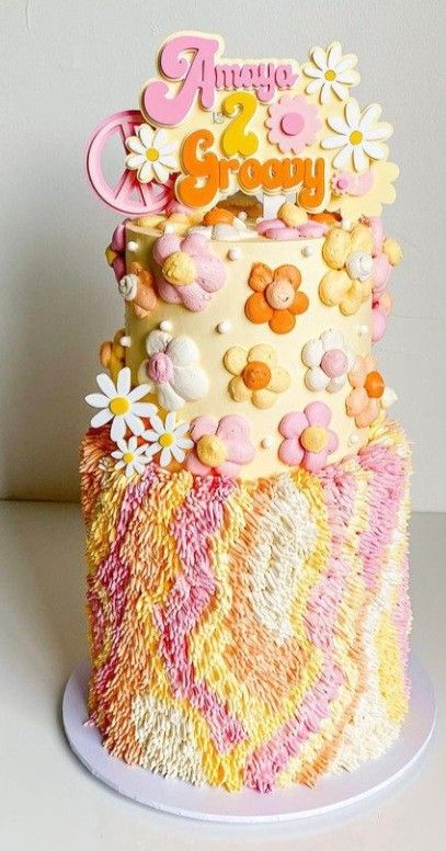 Two Groovy Birthday Smash Cake, 70s Aesthetic Birthday Cake, Two Tier Groovy Cake, Hippy Themed Birthday Cake, Simple Groovy Cake, Groovy Cake Design, Groovy Shag Cake, Peace Out Birthday Cake, Groovy Dessert Ideas