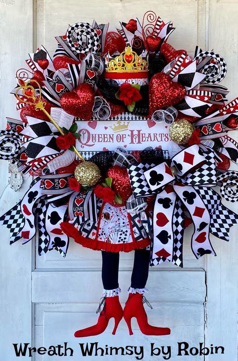 Queen Of Hearts Valentine Decor, Queen Of Hearts Wreath, Queen Of Hearts Christmas Tree, Queen Of Hearts Backdrop, Wonderland Crafts, Library Christmas, Kids Game Night, Valentines Wreaths, Alice In Wonderland Crafts