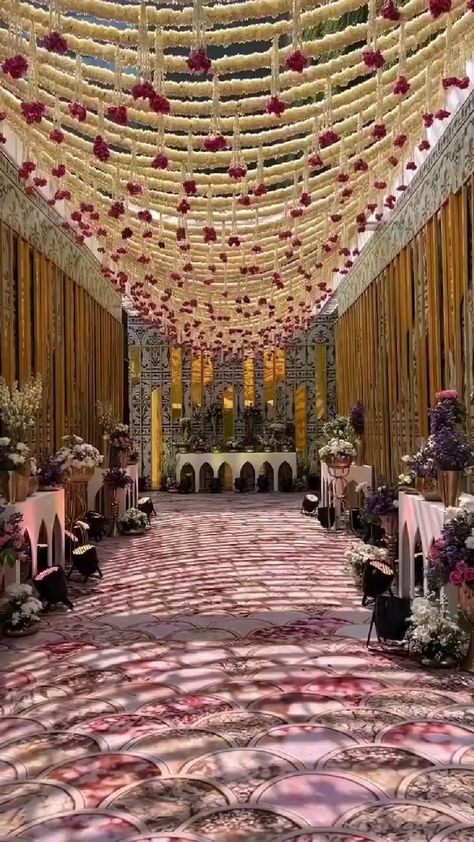 Asian Wedding Decor, Indian Wedding Decorations Receptions, Indian Wedding Theme, Night Wedding Decor, Wedding Stage Backdrop, Wedding Decor Photos, Wedding Background Decoration, Wedding Entrance Decor, Wedding Stage Design