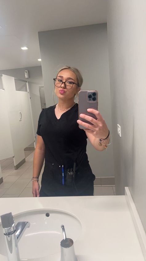 #scrubs #nurse #worklife #job #dermatology Nurse Selfie, Dermatology Aesthetic, Vision Journal, Dermatology Nurse, Nurse Inspiration, Nurse Aesthetic, Medical School Motivation, Scrub Life, Medical Doctor