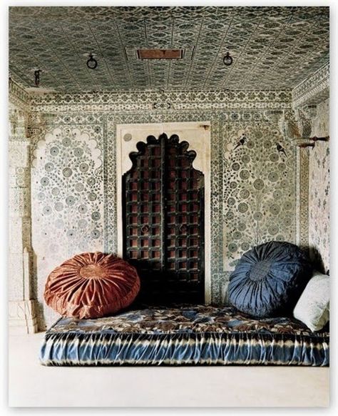 India Colors - Faded by photographer Tobias Harvey 1001 Nights, Moroccan Inspiration, Moroccan Bedroom, Style Marocain, Moroccan Interiors, Casa Country, Moroccan Pouf, Moroccan Design, Moroccan Decor