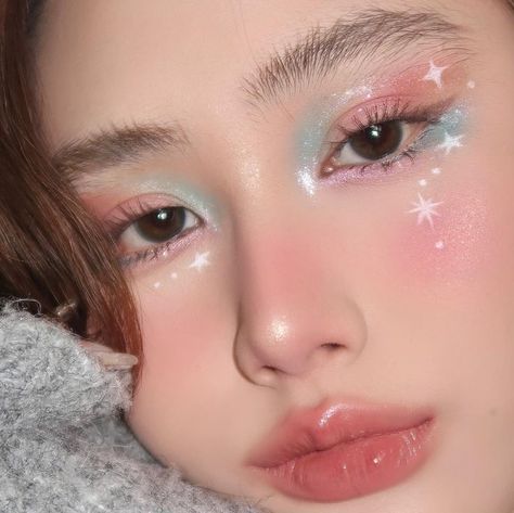 ☆ apostelesma ☆ Abg Makeup, Pastel Makeup, Kawaii Makeup, Ulzzang Makeup, Ethereal Makeup, Eye Makeup Designs, Fancy Makeup, Makeup Eye Looks, Creative Eye Makeup