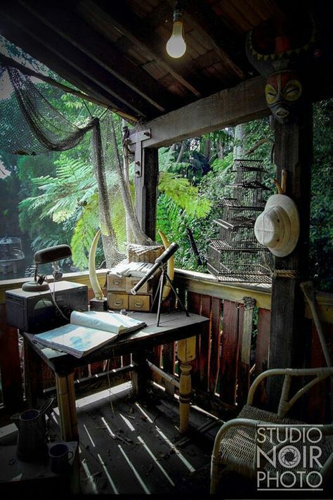 Jungle Camping, Adventure Room, West Indies Style, Adventure Decor, British Colonial Decor, Deco Jungle, Campaign Furniture, British Colonial Style, Adventure Aesthetic