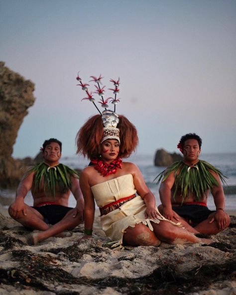 Proud Polynesian, our cultural dance costumes are so beautiful, and so are our people! Samoan Dance, Samoan Clothing, Samoan People, Polynesian People, Polynesian Dance, Polynesian Dress, Cultural Dance, Polynesian Art, Polynesian Designs