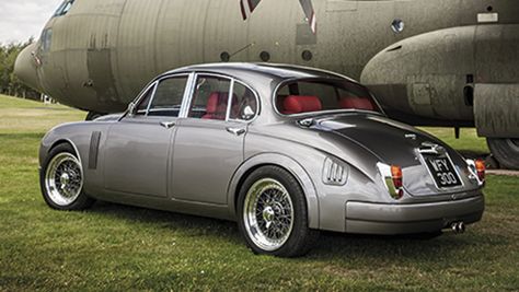 Jaguar designer Ian Callum creates his own Jag Mark 2 - pictures | Auto Express Jaguar Mk2, Jaguar Type E, Jaguar (cars), Jaguar Daimler, British Motors, Mark 2, British Sports Cars, Jaguar Xk, Best Classic Cars