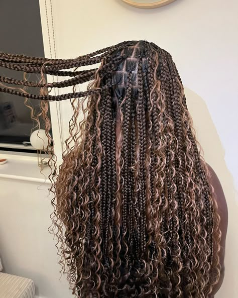 Bronde Knotless Goddess Braids Goddess Twist, Halo Braids, Braided Pony, Loose Ponytail, Neon Hair, Hair Cuffs, Goddess Braids Hairstyles, Curly Ponytail, Protective Hairstyle