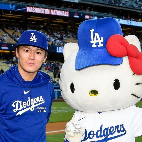 Los Angeles Dodgers on Instagram: "Another Hello Kitty Night in the books. Thanks for stopping by Hello Kitty and Yoshiki!" Dodgers Hello Kitty, Dodgers Aesthetic, Dodgers Wallpaper, Yoshinobu Yamamoto, Dodgers Win, Dodgers Nation, La Dodgers Baseball, Latina Aesthetic, Dodger Blue