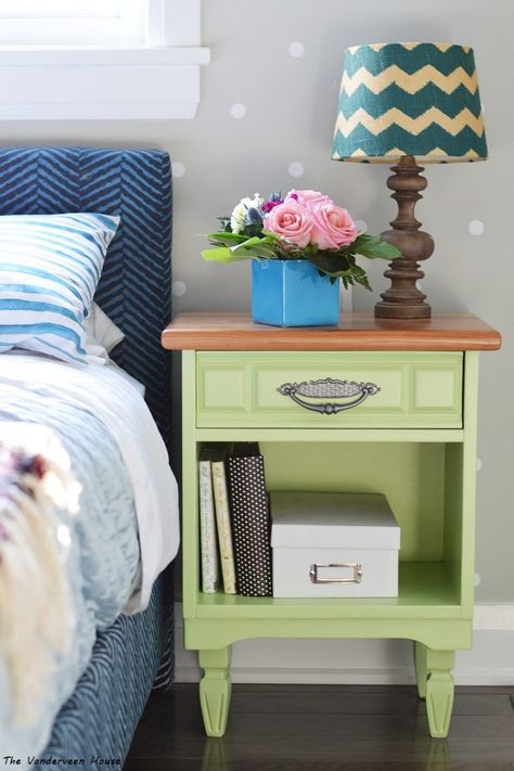 Master Bedroom Bedside Table Makeover: ORC Week 6 - The Vanderveen House End Table Ideas, Bedside Table Makeover, Night Stand Makeover, Green Bedside Table, Painted Bedside Tables, Night Stands Bedroom, Green Nightstands, Green Painted Furniture, Bedside Table Decor