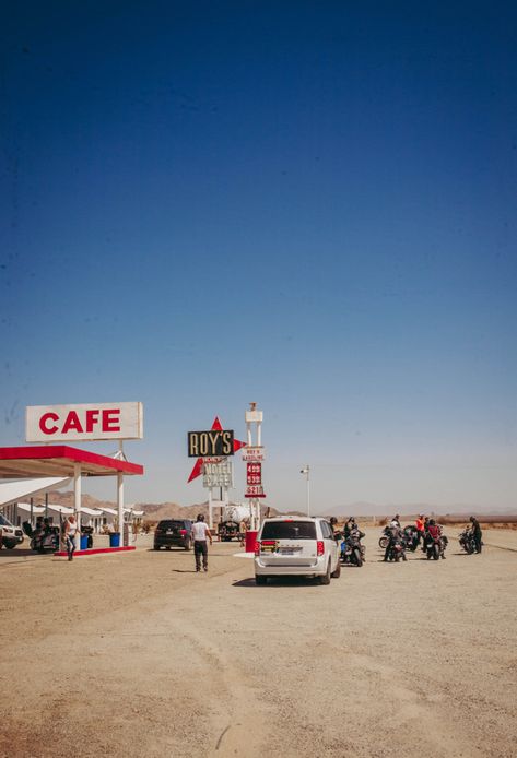 California Desert Aesthetic, American Roadtrip, Joshua Tree Park, American Desert, Solo Trips, Seven Magic Mountains, California Roadtrip, Desert Highway, Desert Aesthetic