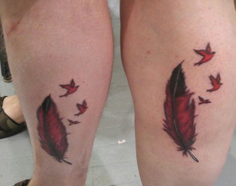 Small Cardinal Tattoos Memorial, Red Bird Feather Tattoo, Cardinal Wings Tattoo, Cardinal Wrist Tattoo, Cardinal Feather Tattoo Memorial, Cardinal Tattoo Memorial Grandmothers, Cardinal Memorial Tattoo, Simple Cardinal Tattoo, Flying Cardinal Tattoo