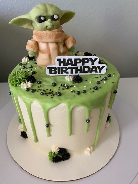 Yoda Cupcakes, Grogu Cake, Yoda Cakes, Baby Yoda Cake, Baby Yoda Party, Baby Yoda Birthday, Baby Joda, Campfire Cake, Yoda Birthday