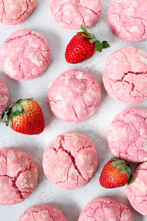 Spring Crinkle Cookies, Sweets By Elise, Strawberry Crinkle Cookies, Cookies Crinkle, Cookies From Scratch, Strawberry Cookies, Spring Desserts, Crinkle Cookies, Pink Foods