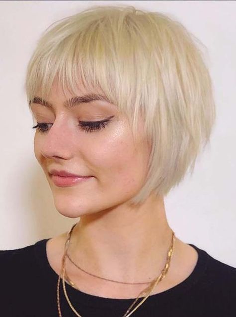 French Pixie Haircut Straight Hair, 2024 Trendy Haircuts, Short Bob Hair With Bangs, Short Bob Hairstyles For Fine Hair 2024, Bob Haircut For Fine Hair Bangs, Pixie Straight Hair, Pixie Bob Haircut With Bangs, Fine Straight Hair Haircuts, "bixie" Haircut 2024