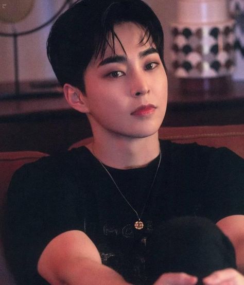 Xiumin Black Hair, Xiumin Icons, Exo Korean, Kim Min Seok, Exo Xiumin, Male Artist, Mingyu Seventeen, Very Tired, 3 In One