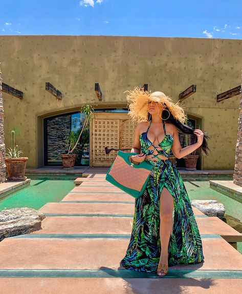 Tropical Vacation Outfits, Jordan Craig, Holiday Lookbook, Afrikaanse Mode, Spring Maxi Dress, Vacay Outfits, People People, People Standing, Vacation Outfits