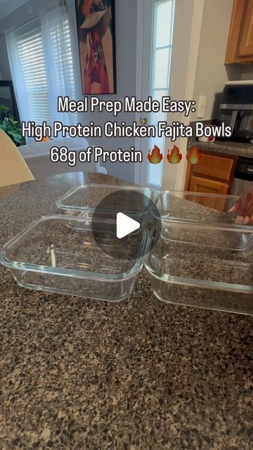 Kayla Wilkins, MS on Instagram: "Meal prepping has become my thing! Some people don’t like it, but I prefer not to cook every night and keep my grocery bill low. It has also been vital in me reaching my body goals! Here’s a super easy, delicious, filling, balanced, and high-protein chicken fajita bowl recipe that I know you will love!  Recipe: - 1 chicken breast, diced - 1/2 cup diced bell peppers - 1/4 cup red onions - 1/4 cup black beans - 1/4 cup fire-roasted diced tomatoes - Fajita seasoning (made my own) - 1/2 cup Trader Joe’s organic jasmine rice - 1/4 cup shredded cheese  ### Toppings: - Pico de gallo - Greek yogurt or sour cream (optional)  ### Instructions: 1. Assemble bowls with chicken, bell peppers, onions, tomatoes, beans, and fajita seasoning. 2. Stir well to ensure everythin Fajitas Bowl, Healthy Fajitas, Bowls With Chicken, Fajita Bowl Recipe, Chicken Bell Peppers, Fajita Bowl, Chicken Fajita Bowl, Love Recipe, Fajita Bowls