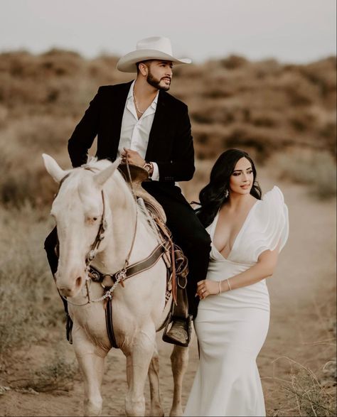 Wedding Ideas Vaquero, Vaquero Wedding Outfit Men, Mexican Wedding Pictures, Rancho Style Wedding, Ranch Style Engagement Photos, Pre Wedding Outfit Ideas Western, Pero Anoche Wedding, Engagement Photos Mexican Theme, Ranchera Wedding