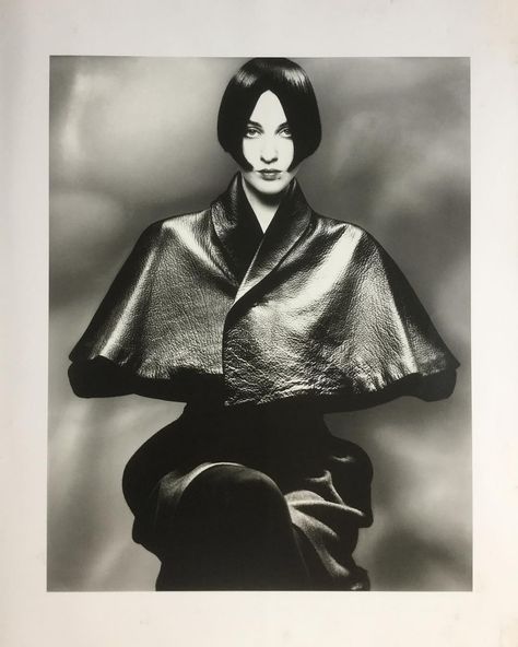 Yohji Yamamoto 80s, Nick Knight Photography, Yoji Yamamoto, Harajuku Street Style, Peter Saville, Elegant Kimono, Nick Knight, Photographer Inspiration, Masculine Feminine