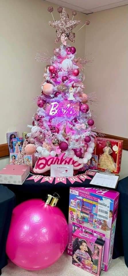 Barbie Christmas Decorations, Barbie Tree, Barbie Christmas Tree, Barbie Christmas, Mini Tree, Christmas Barbie, Christmas 2024, Tree Designs, Classic Christmas