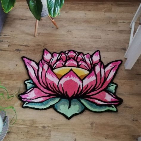 Floral Tufted Rug, Tufting Flower, Storage Room Decor, Tufting Diy, Tufting Ideas, Diy Pottery Painting, Funky Rugs, Rug Tufting, Creative Wall Art