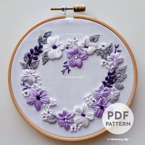 TheEmbroideryLoftCo - Etsy Canada Flowers Hand Embroidery, Heart Shaped Wreath, Embroidery Heart, Modern Hand Embroidery Patterns, Valentine Embroidery, Love Embroidery, Heart Shaped Wreaths, Hand Embroidery Patterns Flowers, Diy Embroidery Patterns