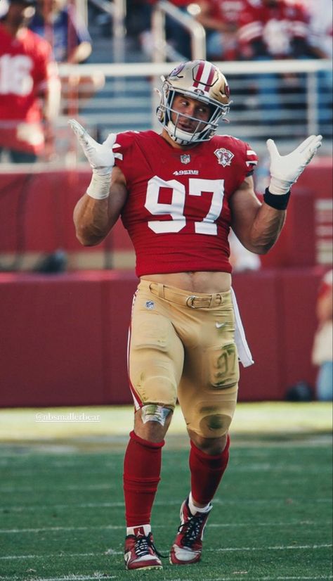 Football Poses, Nick Bosa, 49ers Players, Brock Purdy, Nfl Football 49ers, Baseball Teams Logo, San Francisco 49ers Football, Nfl 49ers, Hunks Men