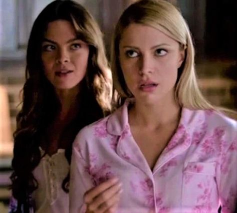 Mary Lou and Nora / T.V.D Hope Mikaelson, Vampire Diaries