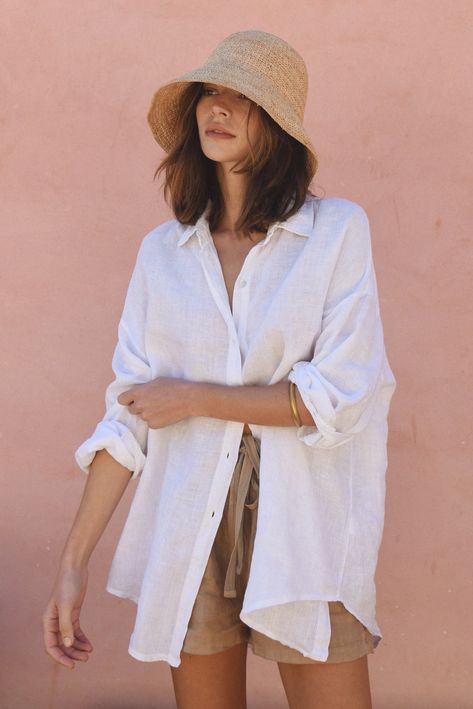 The Palma Shirt // Blanco White Linen Shirt Outfit, Oversized Linen Shirt Outfit, Linen Shirt Outfit Women, Linen Shirt Outfit, Button Down Outfit, Oversized Shirt Outfit, Long Sleeve Linen Shirt, Oversized Linen Shirt, White Shirt Outfits