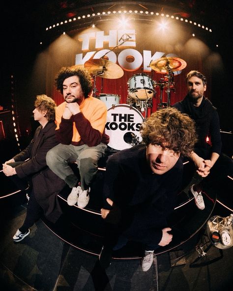 The Kooks, Lockscreen Aesthetic, Photo Wall, Musician, Mirror, Wall