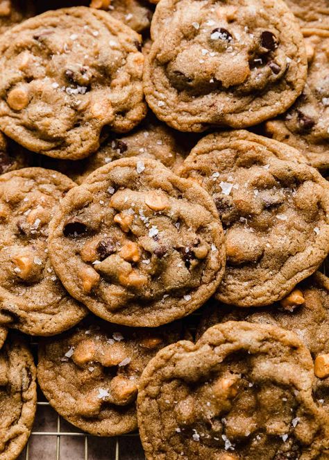 Butterscotch Chocolate Chip Cookies - Salt & Baker Butterscotch Chocolate Chip Cookies, Butterscotch Chip Cookies, Butterscotch Recipes, Quick Cookies Recipes, Best Brownie Recipe, Cookie Recipes Homemade, Frozen Cookies, Brownies Recipe Easy, Butterscotch Chips