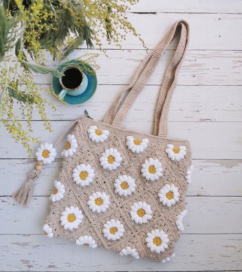 Daisy crochet bag
Granny squares love Daisy Bag Crochet, Daisy Crochet Bag, Crochet Bag Granny, Sunflower Bag, Crochet Backpack Pattern, Daisy Bags, Crochet Tutorial Pattern, Crochet Clothing And Accessories, Crochet Handbags Patterns