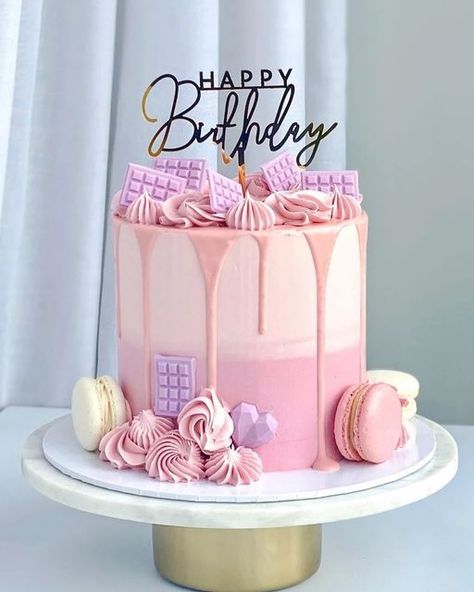 Cake Designs For Women, Teen Birthday Party, Royal Cakes, Pink Cakes, Sweet 16th Birthday, Cake Models, Sweet 16 Birthday Cake, Sweet 16 Cakes, Purple Cakes