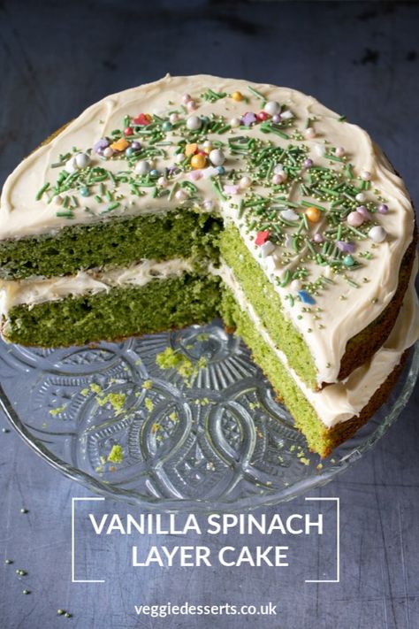 Spinach Cake, Veggie Cakes, Vegetable Cake, Hidden Vegetables, Easy Vegan Dessert, Green Cake, A Birthday Cake, Creative Desserts, Vanilla Frosting