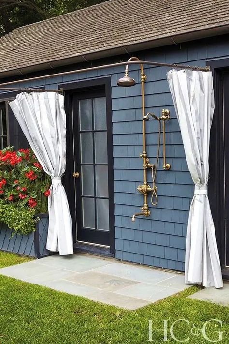 15 Wonderful DIY Outdoor Shower Ideas For You To Recreate  - Drop By My Home Pool Outdoor Shower Ideas, Outdoor Shower With Curtain, Outdoor Shower Backsplash, Outdoor Showers Cottage, Outdoor Shower Curtain Ideas, Hamptons Beach House Exterior, Outdoor Shower Curtain, Hampton Cottage, Diy Outdoor Shower Ideas