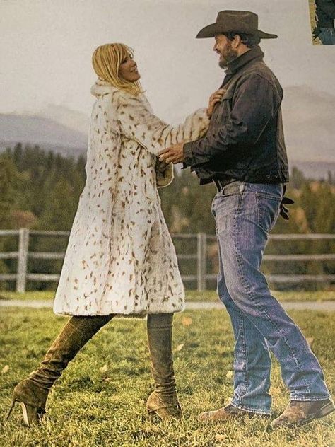 Beth Dutton Yellowstone Outfits, Beth Dutton Style, Lee Horsley, Beth Dutton Yellowstone, Yellowstone Outfits, American Indian Artwork, Yellowstone Series, Country Western Wedding, Cole Hauser