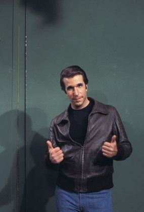 Henry Winkler Happy Days Tv Show, Fonzie Happy Days, Henry Winkler, The Fonz, Laverne & Shirley, Dealing With Difficult People, Cool Dude, Childhood Memories 70s, Classic Television