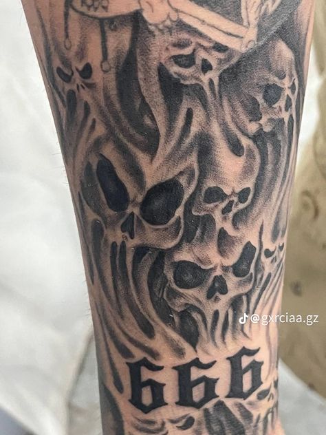 Aztec Skull Tattoo, Metal Tattoos, Cat Silhouette Tattoos, Traditional Tattoo Stencils, Satanic Tattoos, Hip Tattoo Designs, Mangas Tattoo, Aztec Artwork, Chest Tattoo Ideas