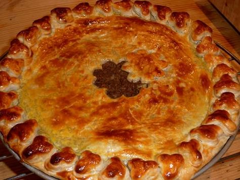 French Canadian Meat Pie (Tortiere) image Tourtiere Recipe Quebec, Tortiere Recipe, French Canadian Meat Pie Recipe, Tourtiere Recipe, Canadian Meat Pie Recipe, Canadian Meat Pie, Canadian Recipes, Canadian Dishes, Meat Pie Recipe