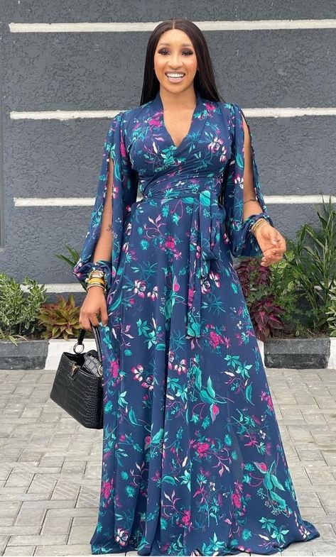 Material Gown Styles For Ladies, Flower Material Gown Styles, Latest Chiffon Gown Styles, Latest Material Gown Styles, Chiffon Gown Styles, Materials Gown Style, Chiffon Styles, Casual Gowns, Long African Dresses