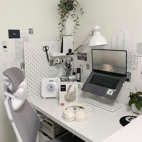 White Desk Ideas Bedrooms, Korea Y2k, Acubi Aesthetic, Acubi Fashion, Study Vlog, Kpop Room, Grey Aesthetic, Study Desk Decor, Bedroom Ideas Aesthetic