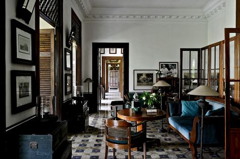 Jaya Ibrahim | Bengali House, Interior Design Small Apartment, Jaya Ibrahim, Design Small Apartment, Indonesian Decor, Colonial Style Interior, Indochine Interior, Dutch Colonial Homes, Asian Interior Design