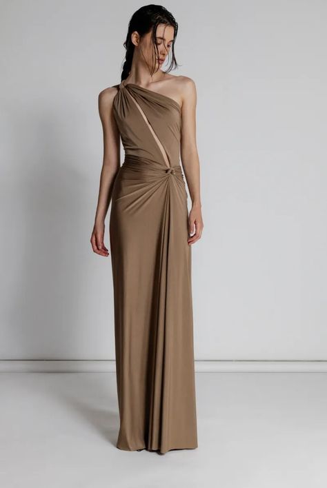 Balestra Resort 2025 Ready-to-Wear Collection [PHOTOS] Fashion 2025, Resort 2025, Muar, Pick Outfits, Drape Saree, Draped Dress, Glamour Fashion, Flowy Dress, Lace Design