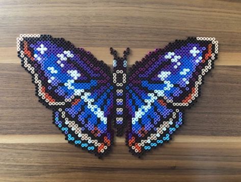 Insect Perler Beads, Butterfly Perler Beads, Butterfly Perler Bead Pattern, Perler Bead Butterfly, Modele Pixel Art, Hamma Beads Ideas, Pokemon Bead, Pixel Beads, Pearl Beads Pattern