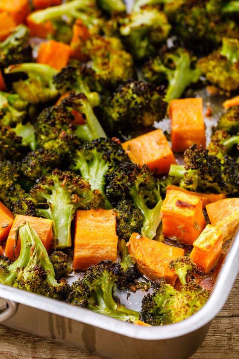 Pan Roasted Broccoli, Broccoli Sweet Potato, Roasted Broccoli And Carrots, Potatoes Broccoli, Garlic Roasted Broccoli, Broccoli And Potatoes, Arbonne Recipes, Dear Daniel, Vegetarian Ideas