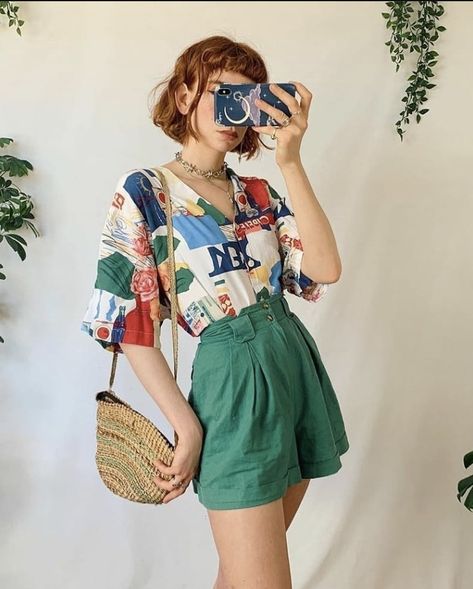 Photo credit: Instagram- @liberty.mai and @mai.bees Liberty Mai, Summer Look Book, 00s Mode, Artsy Outfit, Artsy Style, Zooey Deschanel, Vintage Grunge, Tyler The Creator, Look Book