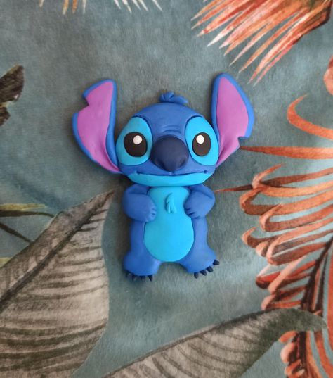 Polymer clay Polymer Clay Disney Characters, Clay Disney Characters, Stitch Polymer Clay, Clay Disney, Magnets Diy, Polymer Clay Magnet, Polymer Clay Disney, Clay Magnets, Diy Disney