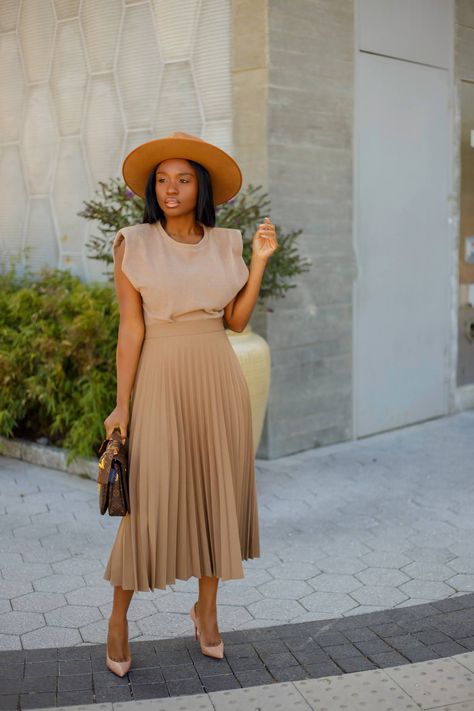 All things Neutral Soft Feminine Outfits, Feminine Outfits, Outfit Top, Bag Louis Vuitton, Soft Feminine, Pleated Skirts, Modest Fashion Outfits, Black Women Fashion, Skirt Outfit