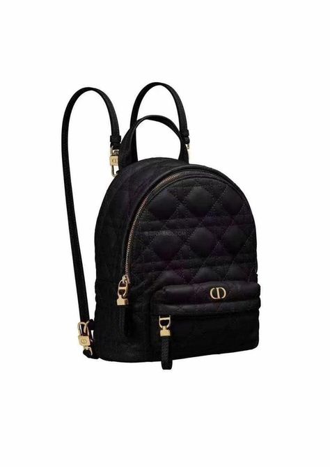 Purses Luxury, Luxury Backpack, Luxury Bags Collection, Stylish Backpacks, Bag Essentials, Luxury Purses, Fancy Bags, Pretty Bags, Bag Trends