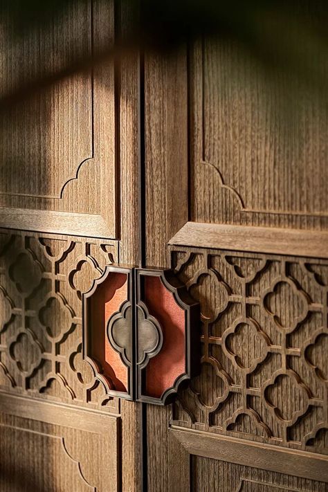 Restaurant Doors, Luxurious Restaurant, Restaurant Door, Chinese Style Interior, Chinese Door, Indochine Style, Door Handle Design, Chinese Interior, Entrance Door Design